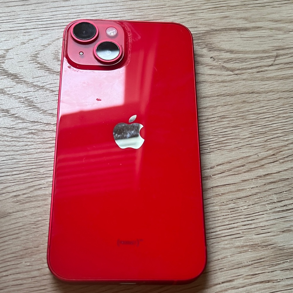 Apple iPhone 13 - Vibrant Red Finish